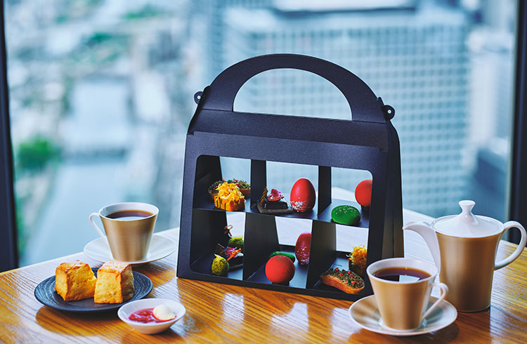 コンラッドアフタヌーンティー　テイクアウトボックス