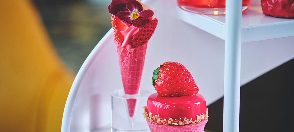 Modern Victoria ストロベリーアフタヌーンティー