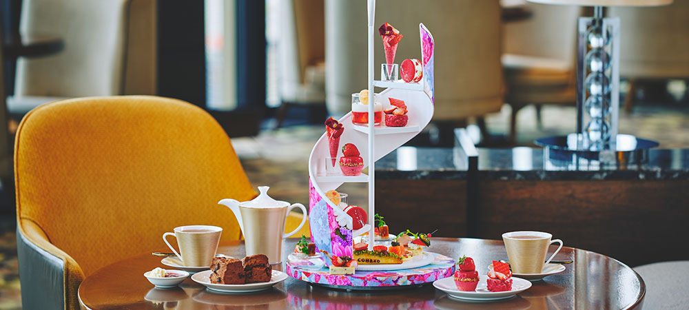 【ご褒美ステイ】お部屋で、 Modern Victoria ストロベリーアフタヌーンティーを。